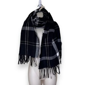 Hollister Black Tan Cream Plaid Fringed Blanket Scarf Unisex Academia Classic